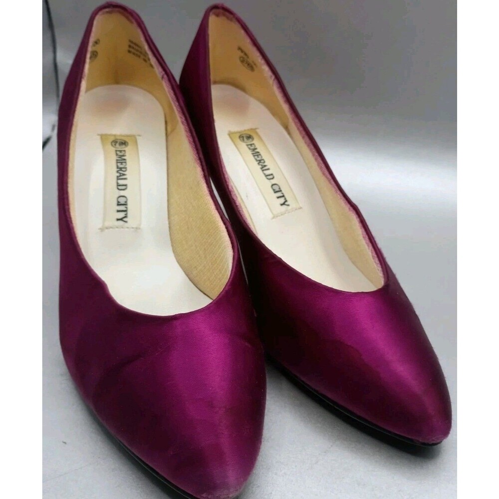 Emerald City fuchsia/magenta satin pointed-toe pumps 7.5 M Read Description